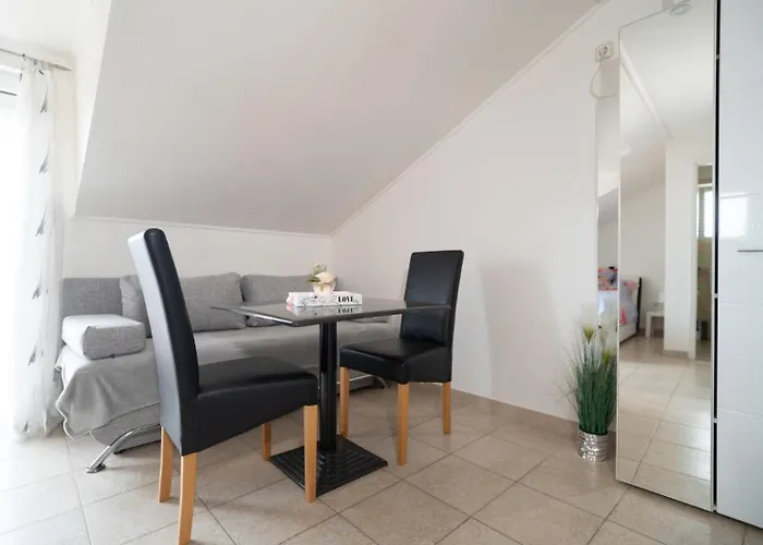 Adriatic Milic Gornji Karin