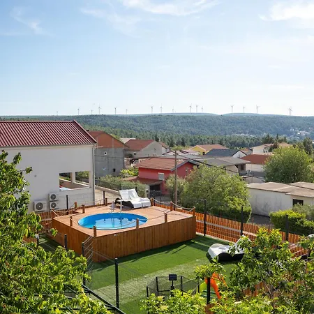 Adriatic Milic * 格基卡琳