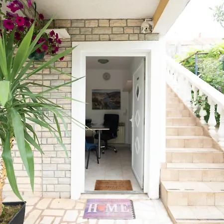 Adriatic Milic Apartment *