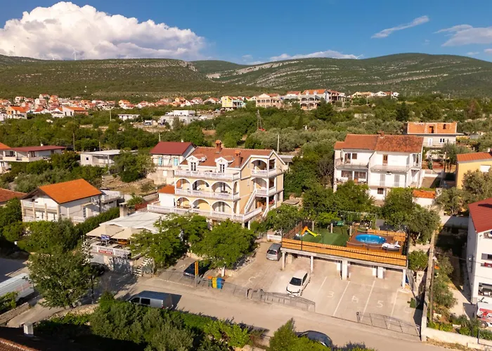 Adriatic Milic Apartman *